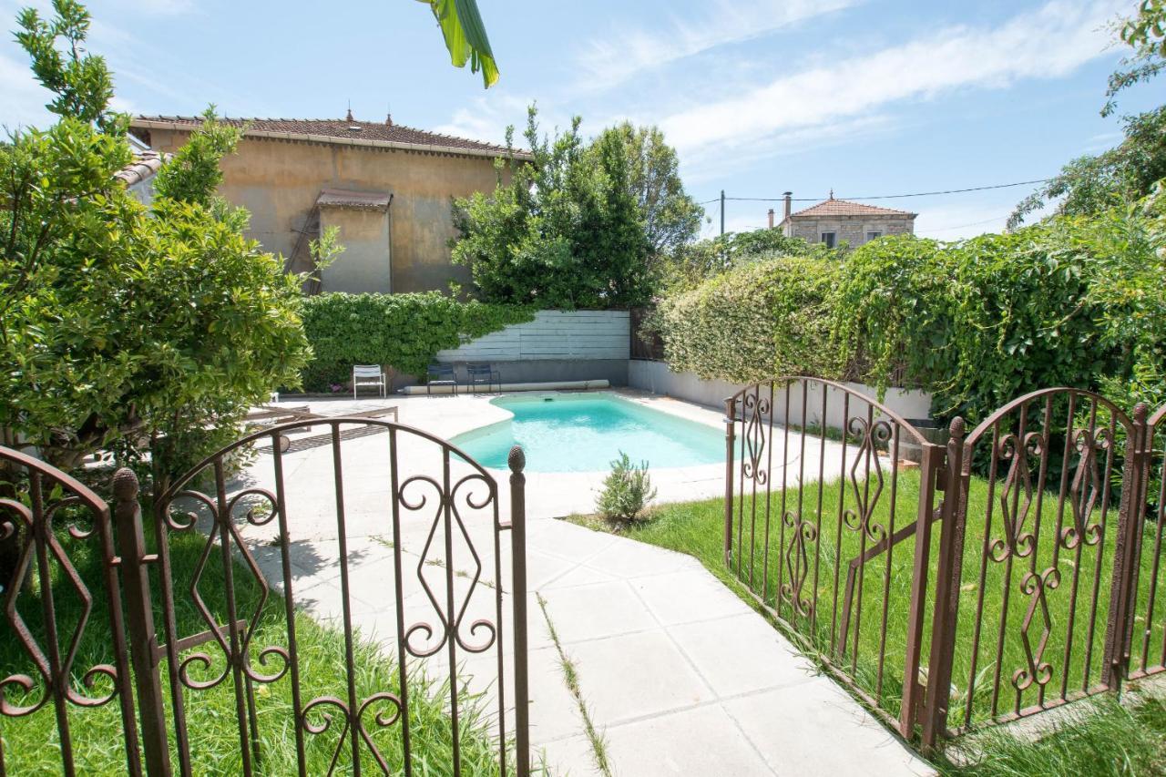 Palmeira, Piscine - Parking - Clim Arles Buitenkant foto